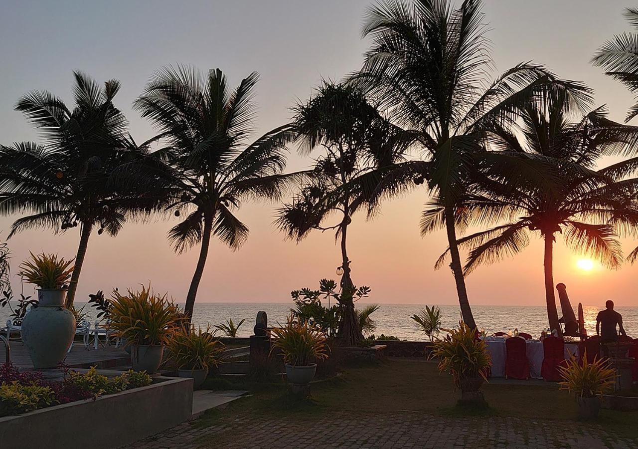Sea Breeze Ambalangoda Ambalangoda  Exterior photo